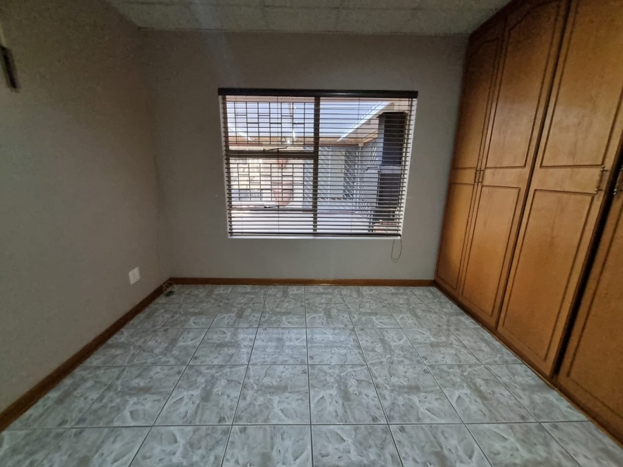 3 Bedroom Property for Sale in Pentagon Park Free State